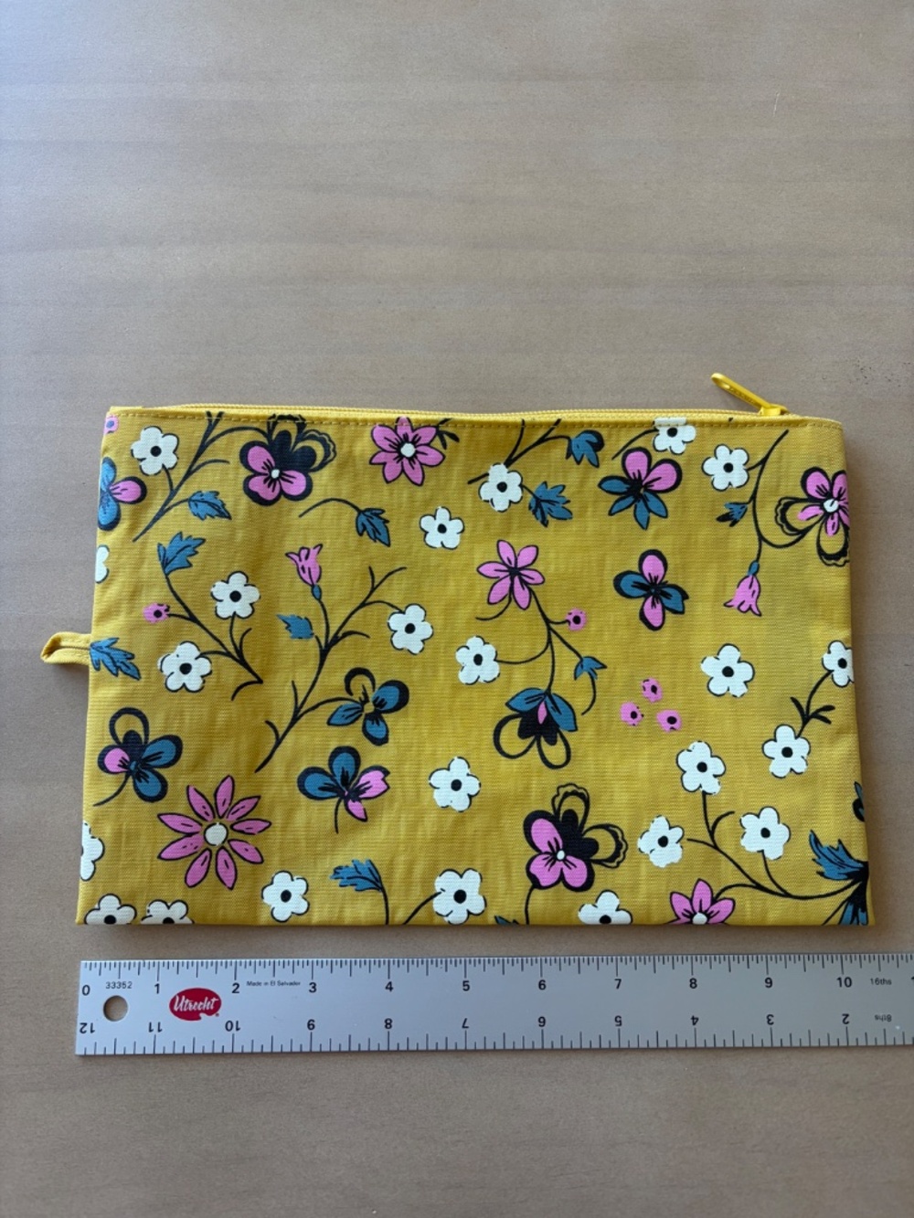 BAGGU Large Flat Pouch Wildwood Mix Yellow Floral Print NWOT - Picture 3 of 8